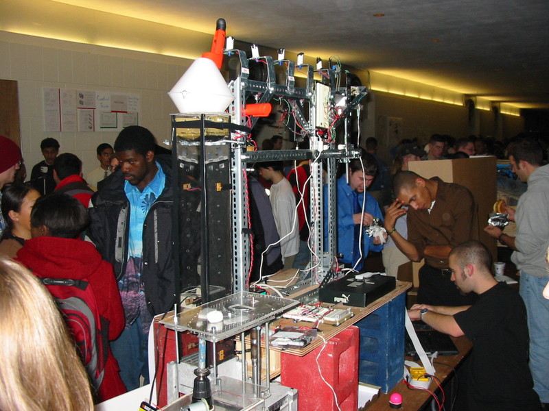 Ball_Testing_Machine_at_Exhibition.jpg